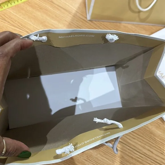 Qty-2 MK gift bag - Picture 3 of 9